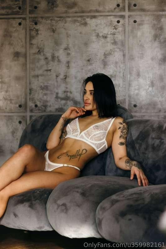 I'm just waiting for you to be around 🤗 total white on me ma..