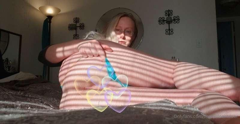 Subscribe and see everything your wondering about onlyfans.c..