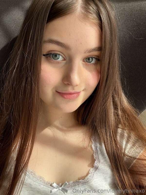 👉🏻👈🏻😊