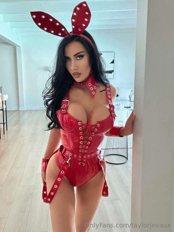 Like this post if I should do an Onlyfans Stream today🔥