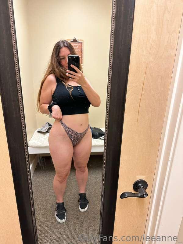 Do you like the strip look? I’m digging it ☺️🥵