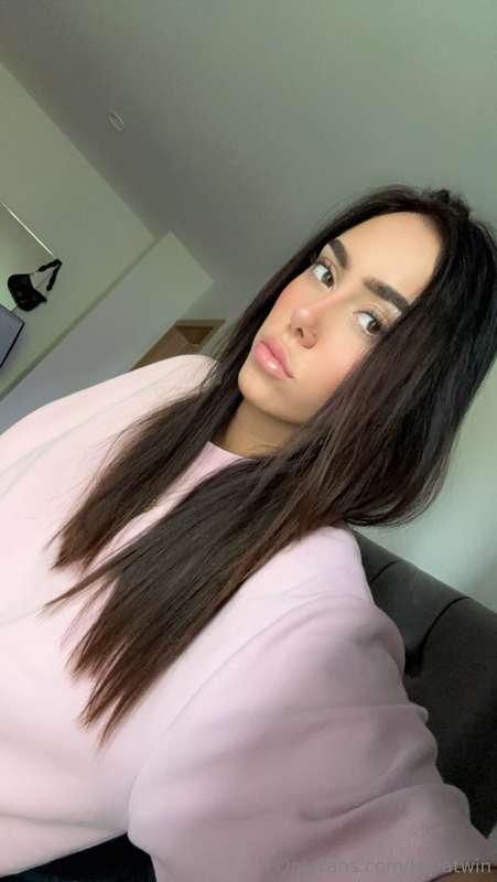 Mach es dir bequem – die Show beginnt gleich❤️