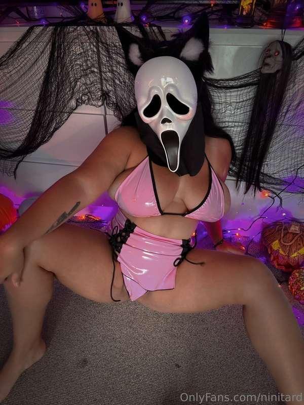 🦇Ghost Face Mommy 🦇Want the nude version of this set? Tip $1..