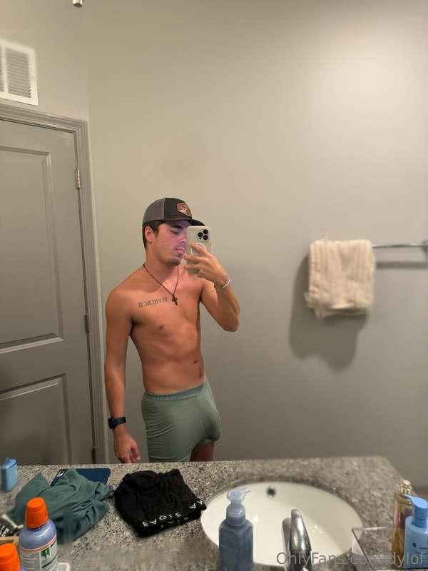 Who else woke up exxxtra hard this morning🫣🧱 this 9 inch rea..