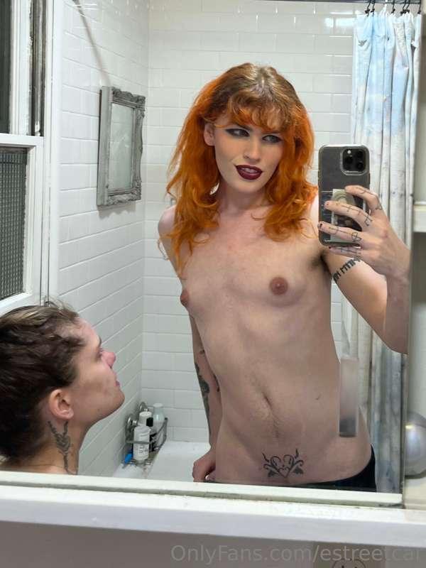 imagine if we were your roommates who always showered togeth..