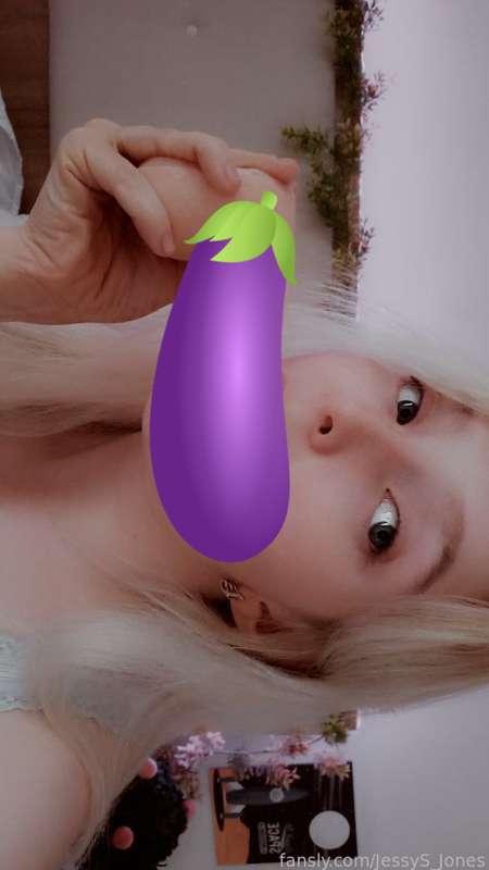 God, sometimes this dick goes soooo deep) Do you want to be in his place?)


#fyp #dildo #deep #blowjob #blonde