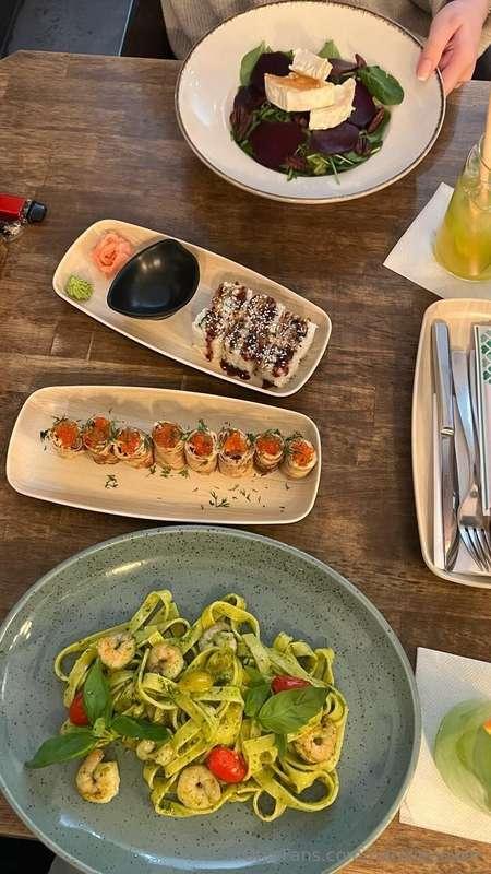 A table full of indulgence tonight! 😁 Decided to treat mysel..