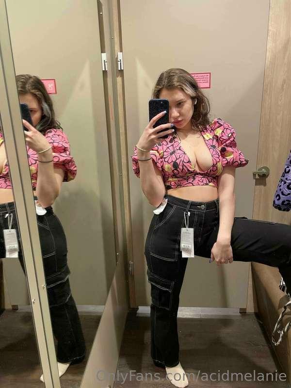 Have you ever do it in a dressing room?🔞😈