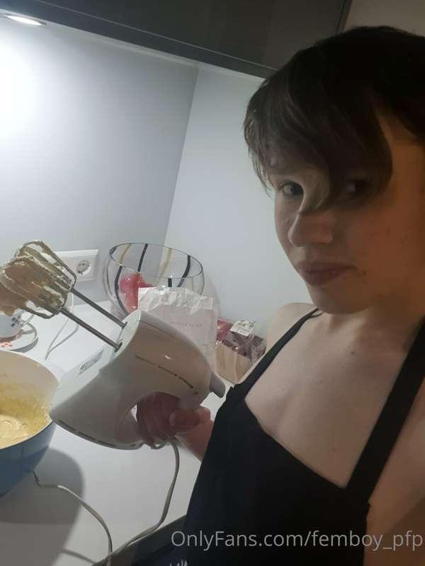 Softcore set today! I boywifed it up and made some cake! Lic..