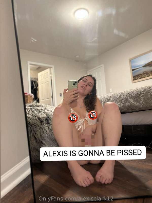 alexisclark12 main image