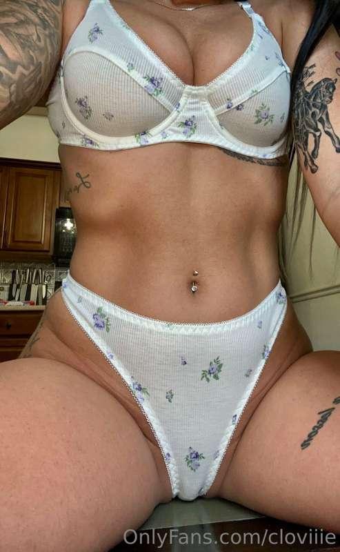 I took more pics/videos in this outfit since you guys liked ..