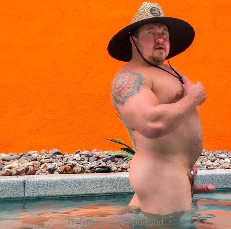 Palm Springs weekend with the boys. Come join me for a swim ..