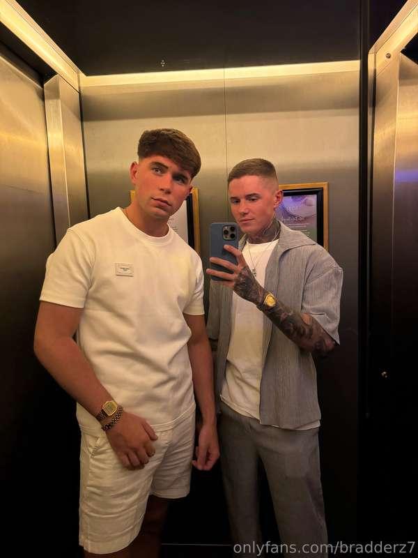 Dinner tonight 🇳🇱 @fboyfinn