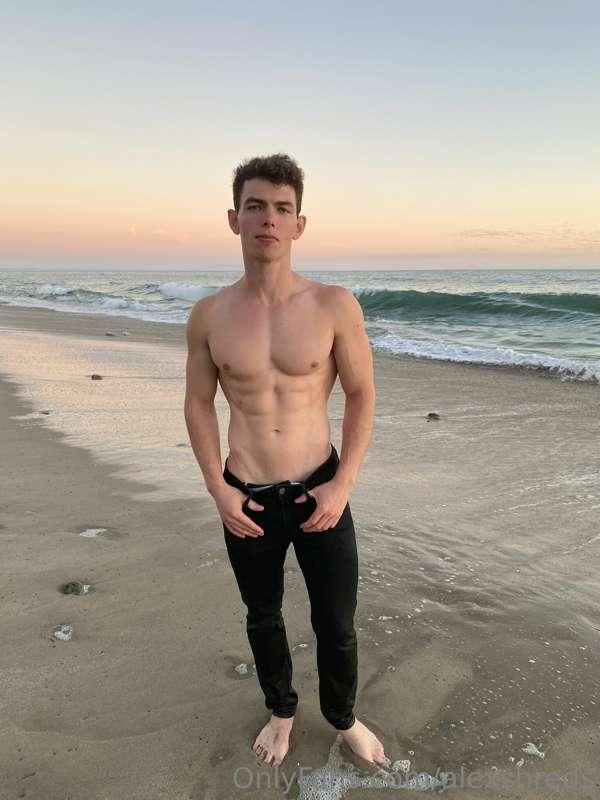 stormy weather… don’t care 😤 gotta get my morning run in