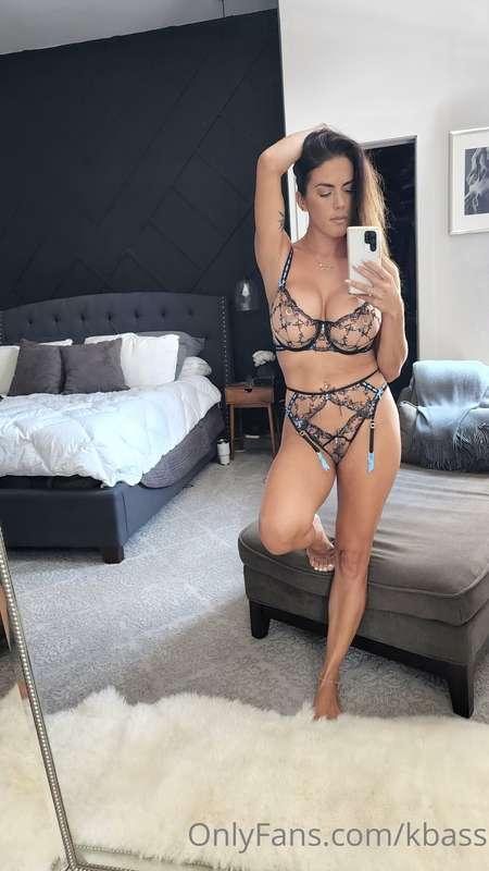 My husband said that he thinks this is his favorite Honey Bi..