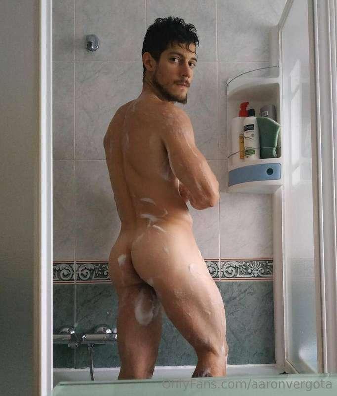 aaronvergota image #1