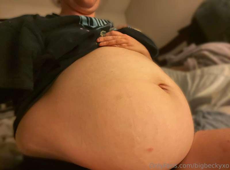 bigbellybeckyofficial image #0