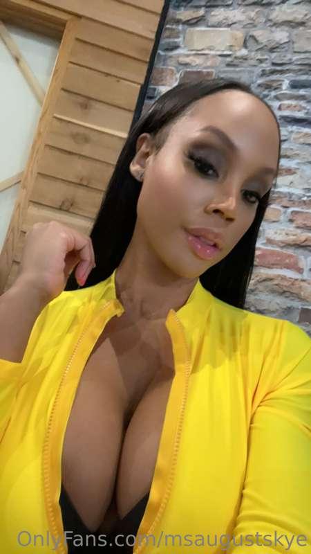 Behind the scenes of todays shoot. Can you name the movie re..