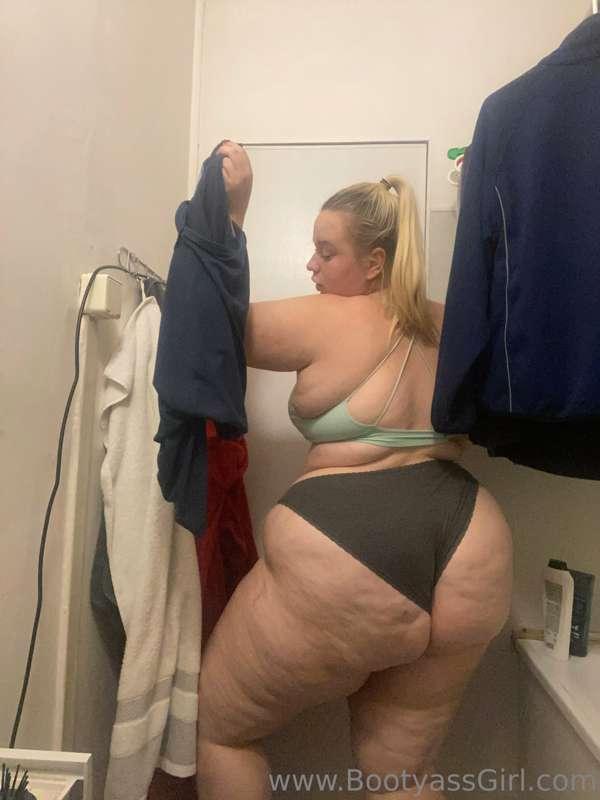 bootyassgirl image #1