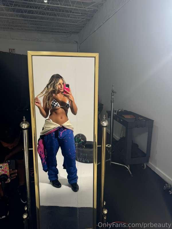 BTS Photoshoot Today 📸 What do you think of the look babe?😘