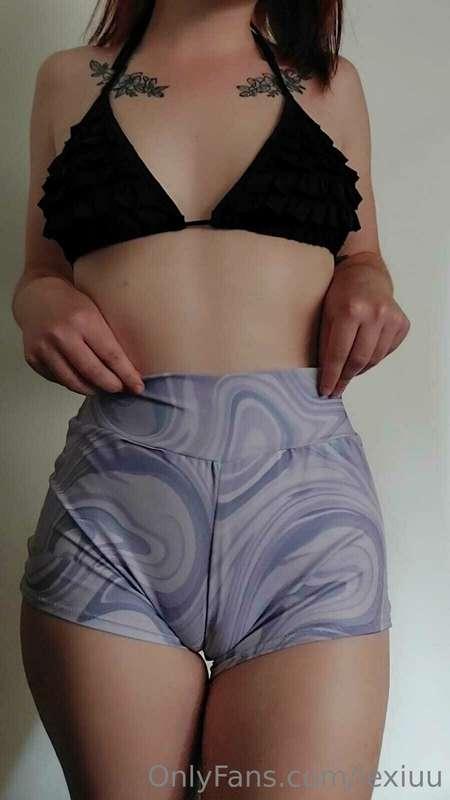 Do you like how my pussy lips are marked? Won't you give the..
