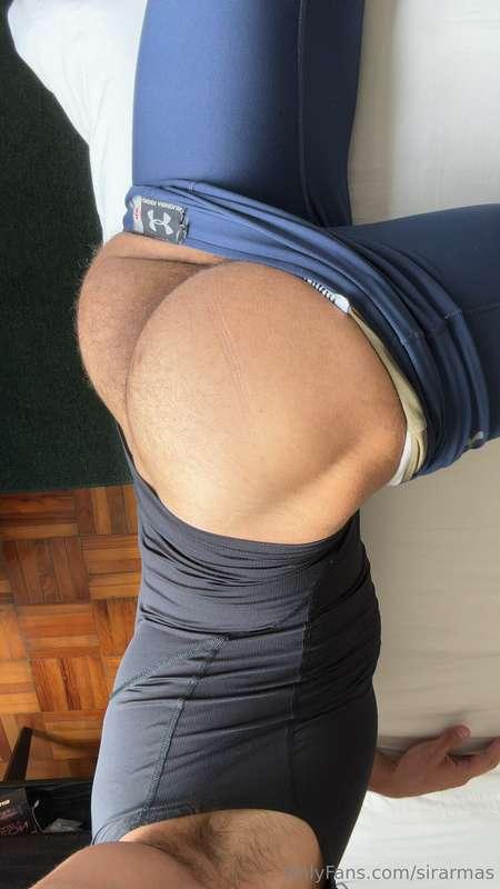 Wanna see me bottom more?