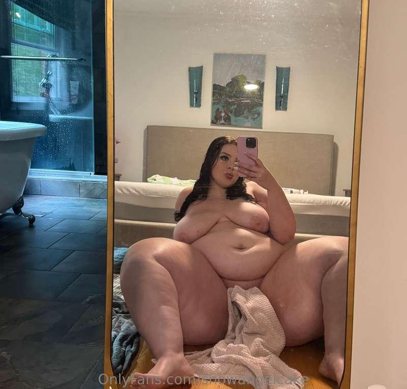 Whole lotta woman 🥰