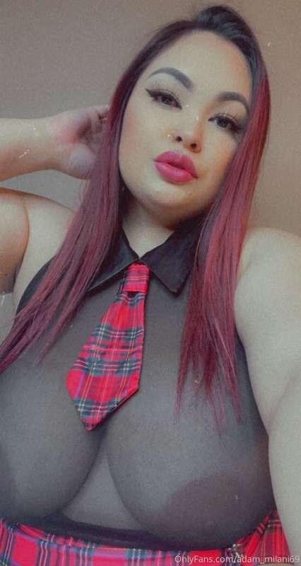 Hope you’re having a great weekend babes 💜here’s a throw bac..