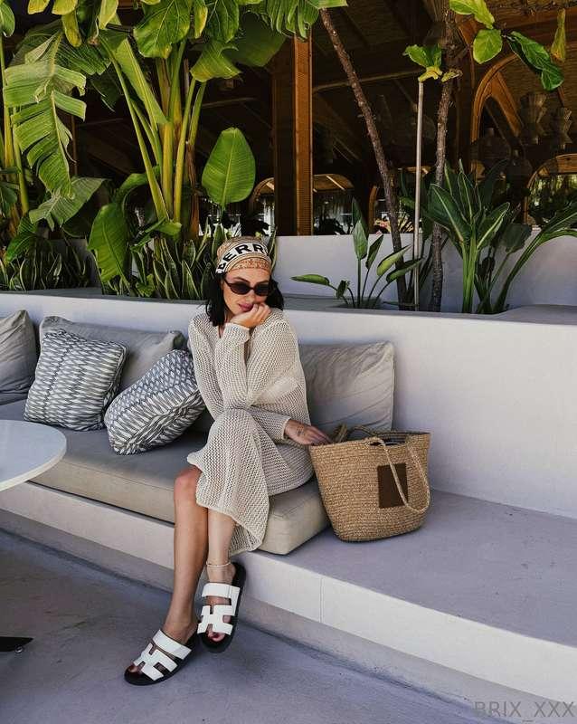🌴