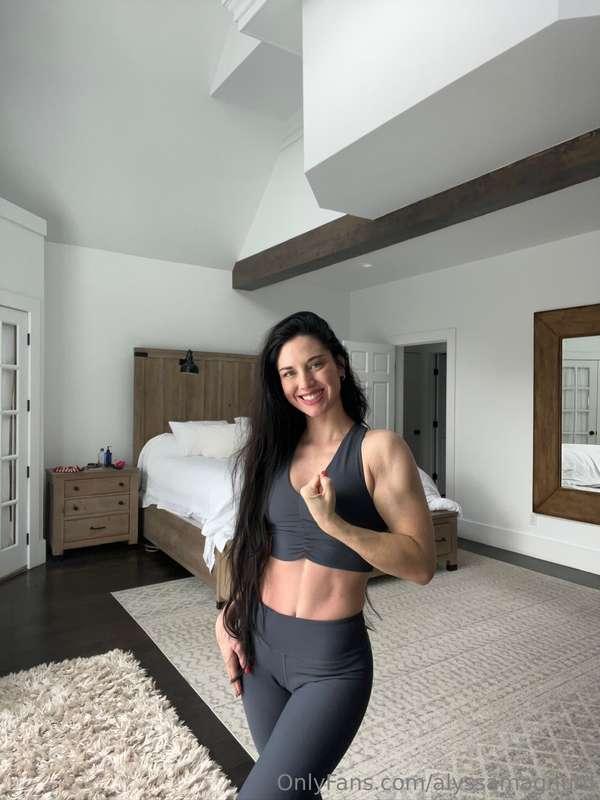 alyssamagnum image #1