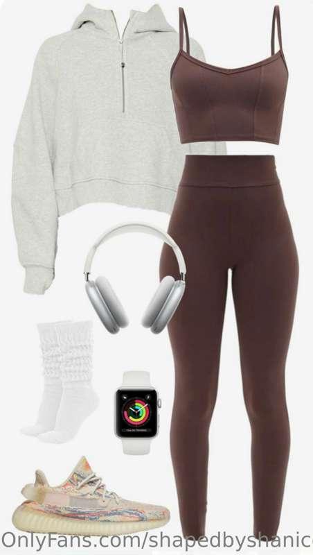 Another cute gym outfit! 🤎 
This time we have a brown gym se..