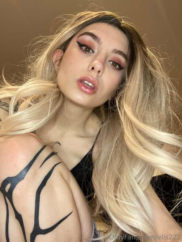 I fell in love with myself in a wig, I want to make a lot of..