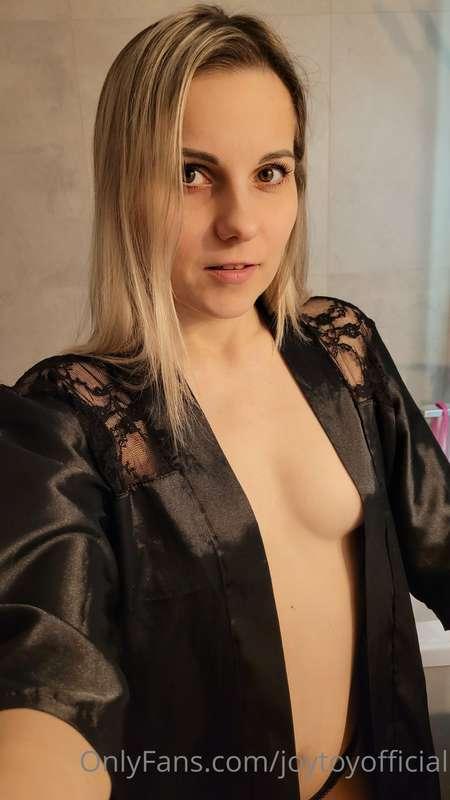 Do not lose touch with me, my insta: joytoyreal