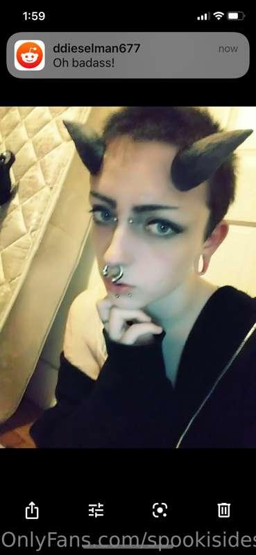 (Old pix of me when I was 18) 
Add me on Snapchat (trasshbab..
