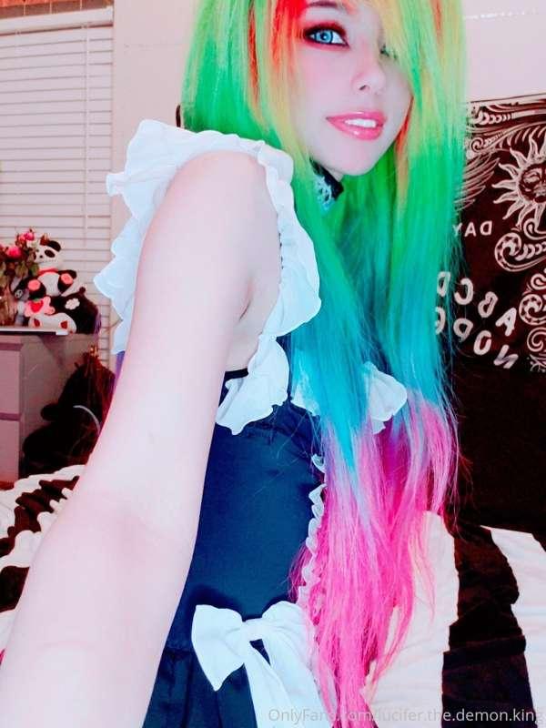 Maid Luci ready to serve you 
  (づ￣ ³￣)づ