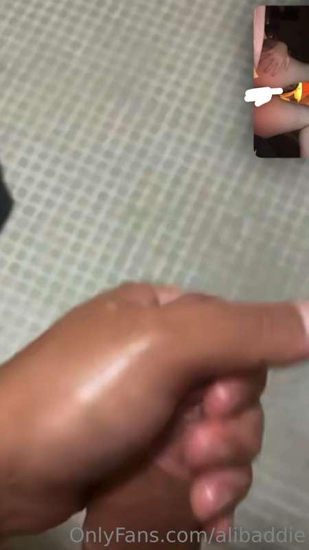 As promised FaceTime call to whoever purchased all my conten..