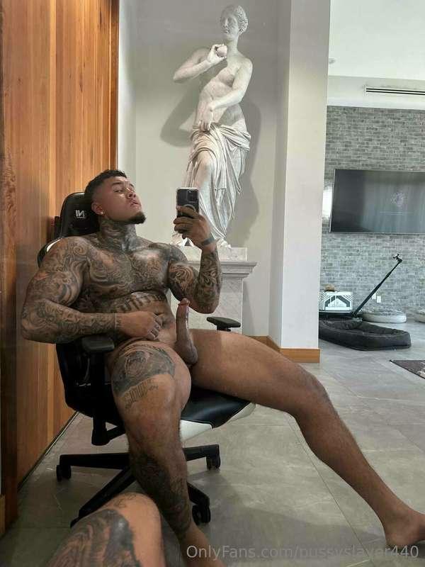 Need me a tight hole to sit on daddy’s dick