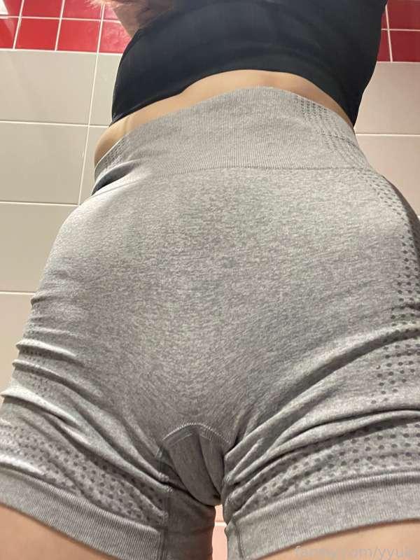 this is the most intense cameltoe i have ever had. i'm almost too embarrassed to post this. these tights hide nothing. WHY IS MY PUSSY EATING THESE SHORTS SO HARD LOL