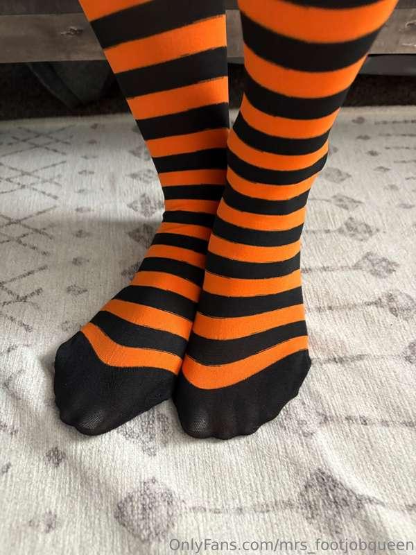 mrs_footjobqueen image #27