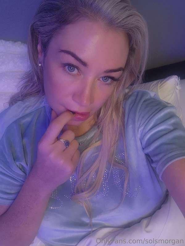 Goooood morning! Watcha doooin right now?👀