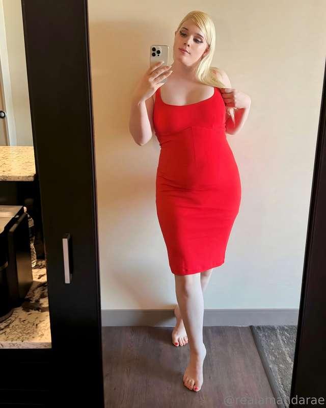 Heels on or off? 💝
