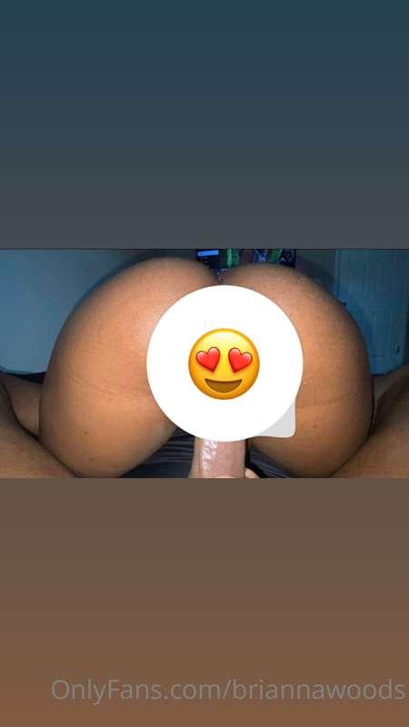 Let’s Cum together 

I love taking it from behind, would you..