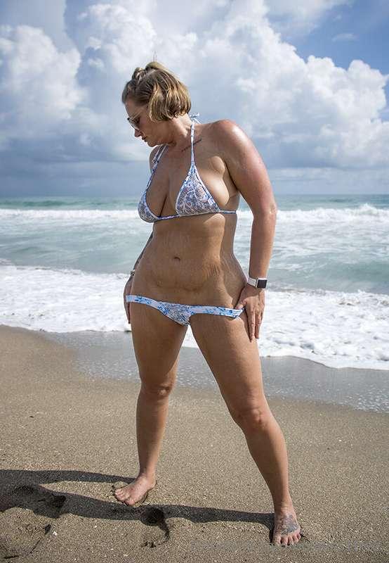 holliess1free image #8