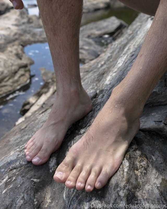 My fetish is feet, I love beautiful feet, and what do you li..