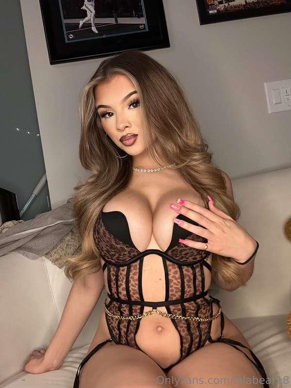 Watch my TIGHT WET PUSSY💦 in this closeup orgasm tape🍆💦