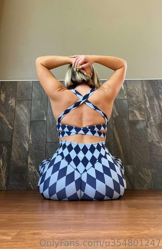 *The static-electric charge of a perfect hourglass figure…* ..