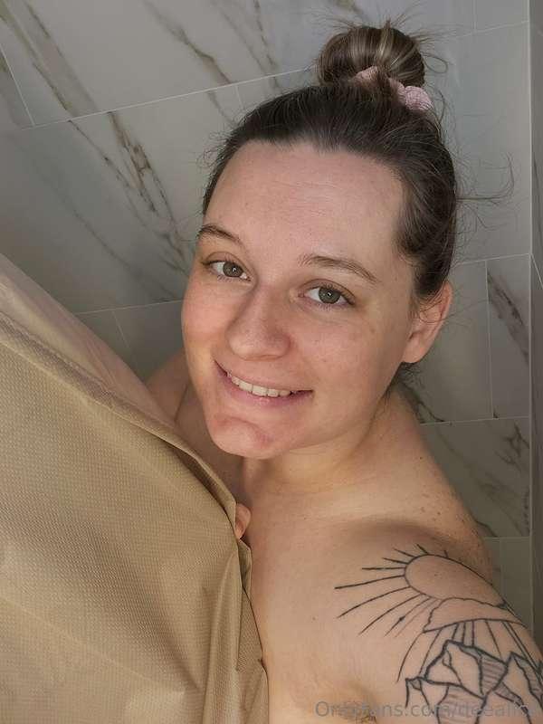 Shower live time 😘