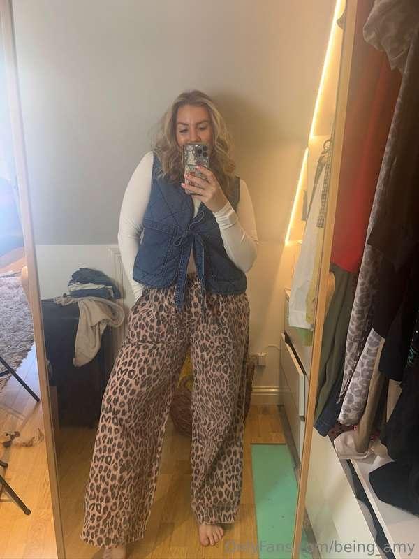 Office day fit check! 🐆And your chance to bag yourself a FRE..
