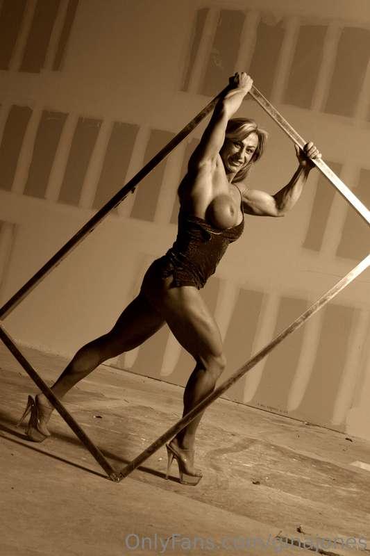 ginajones image #5