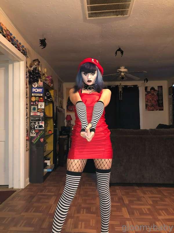 Come closer….. I have a show for you!